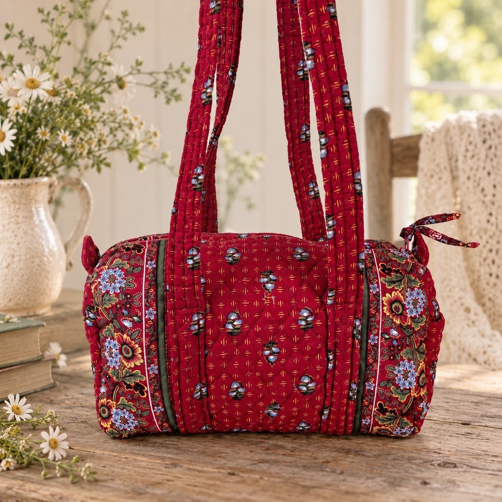 VTG Vera Bradley Small Duffel Purse Apple Red Floral Quilted Cottage 90s Boho